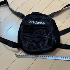 adidasリュック　ブラック