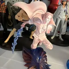 赤髪　シャンクス　ワンピース　フィギュア　プライズ　一番くじ　RED　戦光絶景