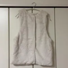 ホワイト ボア ノースリーブ ベスト