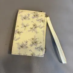 マーキュリーデュオ　 花柄 パスケースMERCURY DUO イエロー