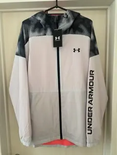 【新品タグ付き半額以下】Under Armour XL ウィンドブレーカー