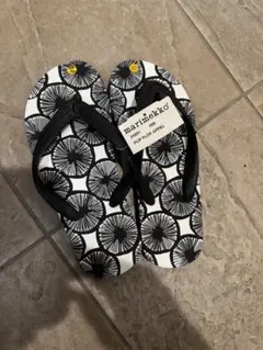 Marimekko FLIP FLOP APPEL ビーチサンダル 37のサムネイル