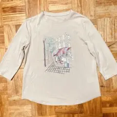 【ゼラールスポーツ】ベージュ カフェイラスト 七分袖Tシャツ M