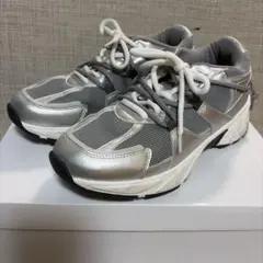 ベイフロー　Lサイズ　グレー　シルバー　スニーカーのサムネイル
