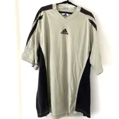 adidas スポーツTシャツ