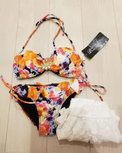 新品タグ付き3点花柄ビキニセット