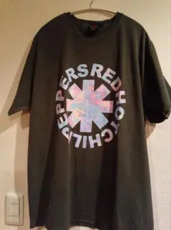 RED HOT CHILI PEPPERS Tシャツ