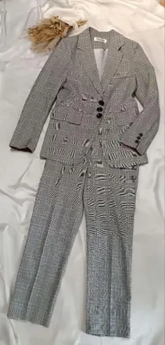 グレンチェックパンツスーツ　セットアップ　M　オフィス　通勤着など。