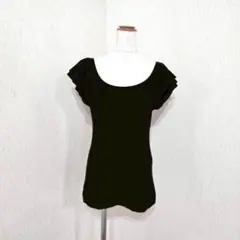 theory フリル袖ブラックカットソー プルオーバー 無地 シンプル（S）