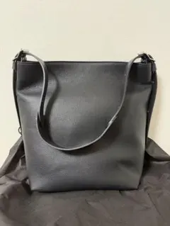 極美品✨️ 【Aeta】ボンサック レザー 巾着ショルダーバッグ 黒 極美品✨️ 【Aeta】ボンサック レザー 巾着ショルダーバッグ 黒