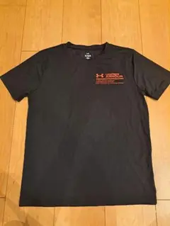UNDER ARMOUR Tシャツ