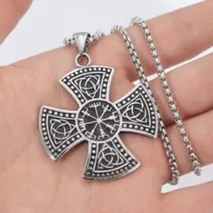 ♥️今年大人気♥️おしゃれ　海外　クロス　ネックレス　シルバー　メンズ　十字架