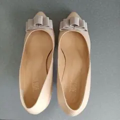 POOL SIDE リボン付きベージュパンプス 23cm