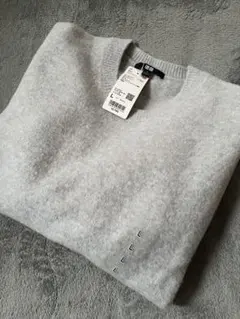 【連休限定価格】UNIQLO スフレヤーンクルーネックセーター （新品）
