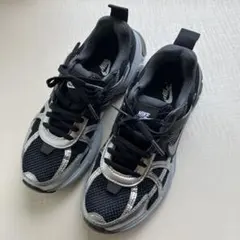 Nike ナイキ　スニーカー　V2K RUN FD0736-005 23cmのサムネイル