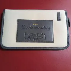 1399）新品未使用　サンリオキャラクターズマルチポーチ