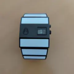 ジャンク品】Nixon デジタルスポーツウォッチ ホワイト/ブラック 