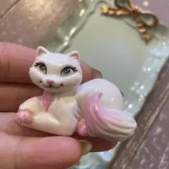 再販△】レジン ヘアゴム 白猫ちゃんとラメ黒猫ちゃん ひまわり◡̈