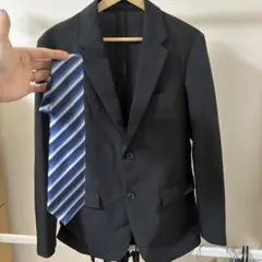 感動ジャケット　ユニクロ　美品　ウールライク　ブラック　s ネクタイ付き