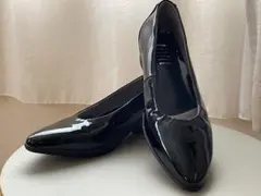 【新品未使用品】fitfit エナメルパンプス ブラック 23.0cmのサムネイル