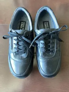 <値下げしました> YONEX パワークッション　ウォーキングシューズ　黒