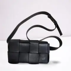 美品BOTTEGA VENETAボッテガヴェネタ カセット ショルダーバッグ 黒