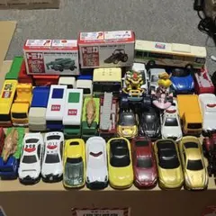 トミカ まとめ売り 35台セット バラ売り不可 - メルカリ