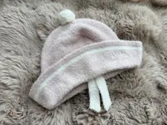 タオル生地のピンク帽子 ポンポン付き