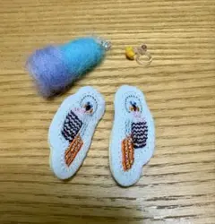 刺繍 フェルト イヤリング 2点セット フェリシモ等のサムネイル