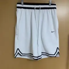 NIKE ナイキ ショートパンツ ホワイト ブラックのサムネイル