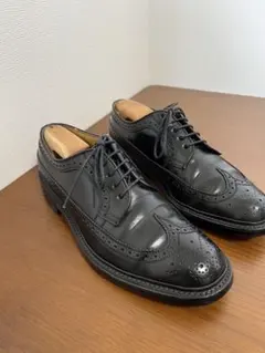 ブラックレザーウィングチップシューズ コードバン