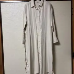 UNIQLOベージュ シャツワンピース 長袖 サイドスリット(羽織り)