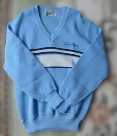 水色 Vネックセーター　Ｍサイズ