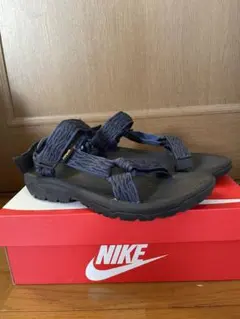 Item thumbnail for item cf7fbc50-2977-4ab0-a975-f25c6cdd8005