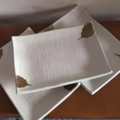 角皿 3枚セット 金彩 リーフ柄 陶器製