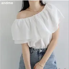 andme オフショルダー フリル ブラウス 新品未使用のサムネイル