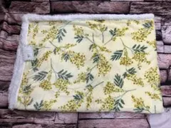 フランネル素材で肌触り抜群！【ミモザ】裏シープボアタッチ ハーフブランケット１枚