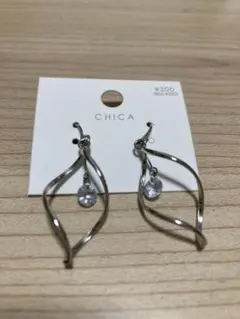 CHICA シルバー リーフ型ピアスのサムネイル