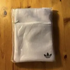 adidas ポーチ ノベルティ
