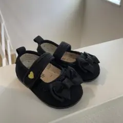 ブラックリボン付きフォーマルシューズ