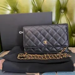 CHANEL チェーンウォレット 黒xゴールド金具