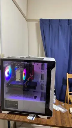 RGBファン付きホワイトデスクトップPC
