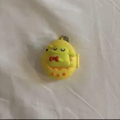黄色の卵型カプセルトイ　たまごっち