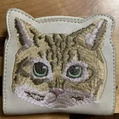 ねこ刺繍財布　FLAPPER 二つ折り財布　刺繍　猫のサムネイル