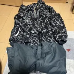 SVET スノーボードウェア（黒/白グラフィック）