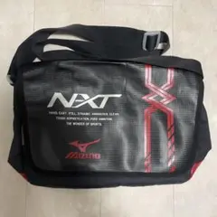 Mizuno NXT スポーツバッグ 黒/赤