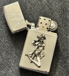 Zippo Bunny Girl ブラス オイルライター - メルカリ