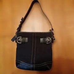 正規品 黒のCOACH柄ワンハンドルバッグ