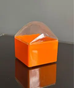 スペースエイジ　プラ容器　蓋付き小物入れ　プラスチックキャニスター　レトロポップ