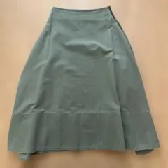 MADISONBLUE ミモレ　フレア　バックサテンスカート01 カーキのサムネイル
